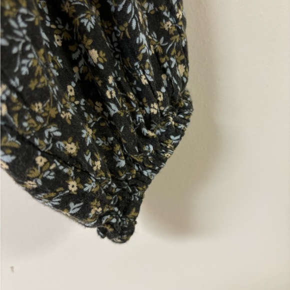 American Eagle floral western button down size medium - Picture 6 of 6